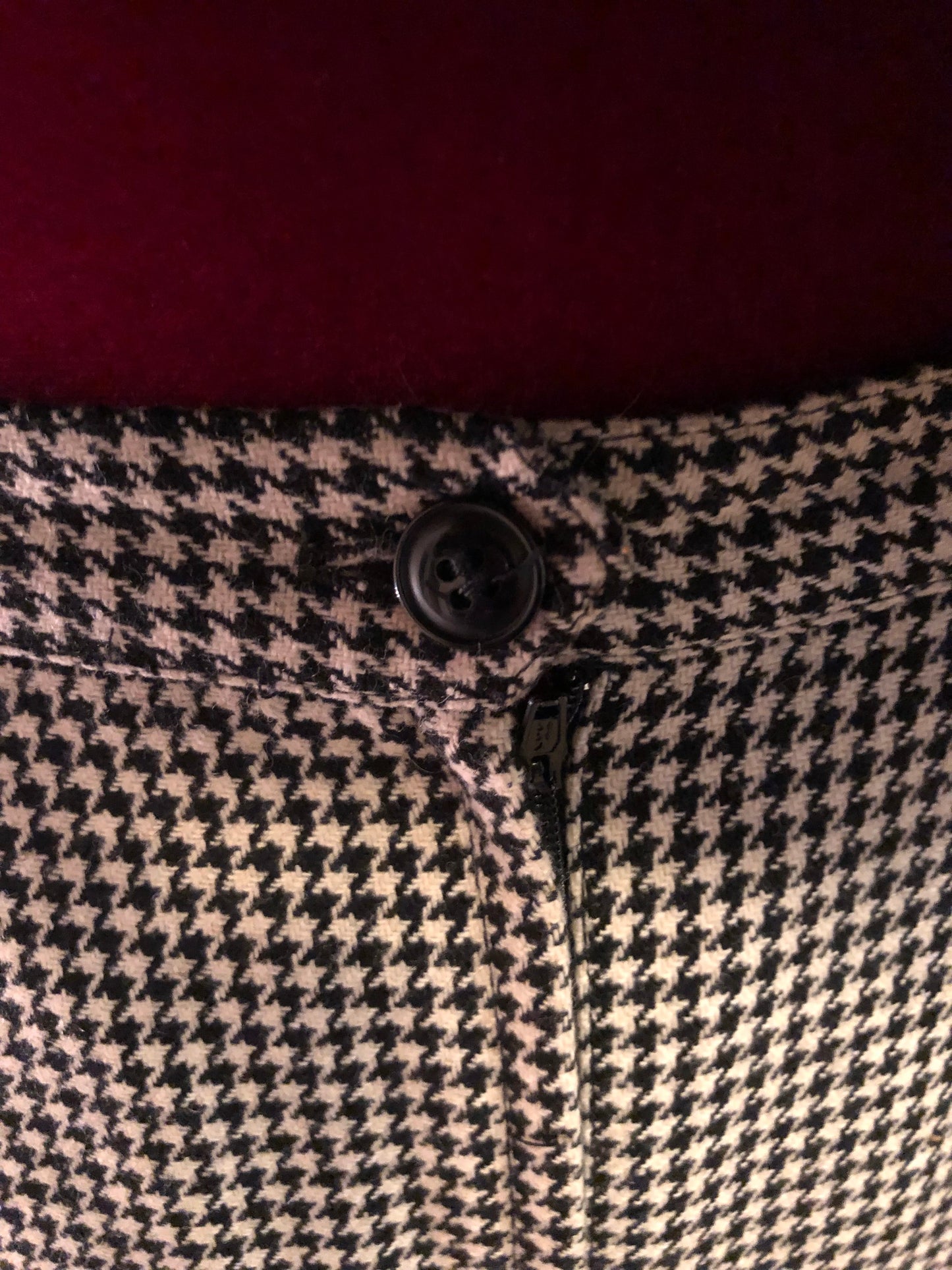 Two-Piece Houndstooth Print Kasper for ASL Jacket and Skirt, US Size 6