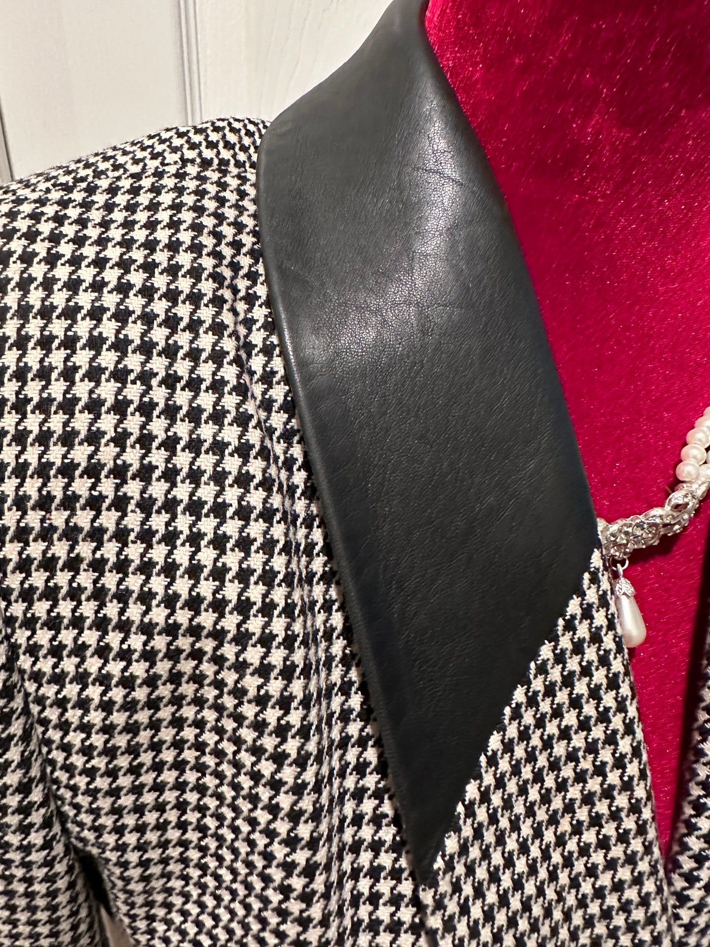 Two-Piece Houndstooth Print Kasper for ASL Jacket and Skirt, US Size 6