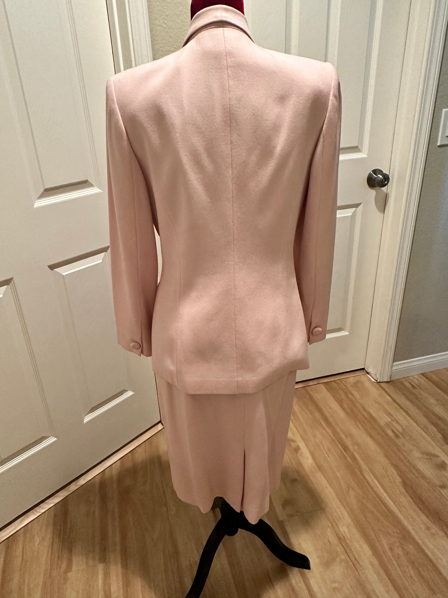 Stunning Casual Corner Two-Piece Dress Suit, US Size 10