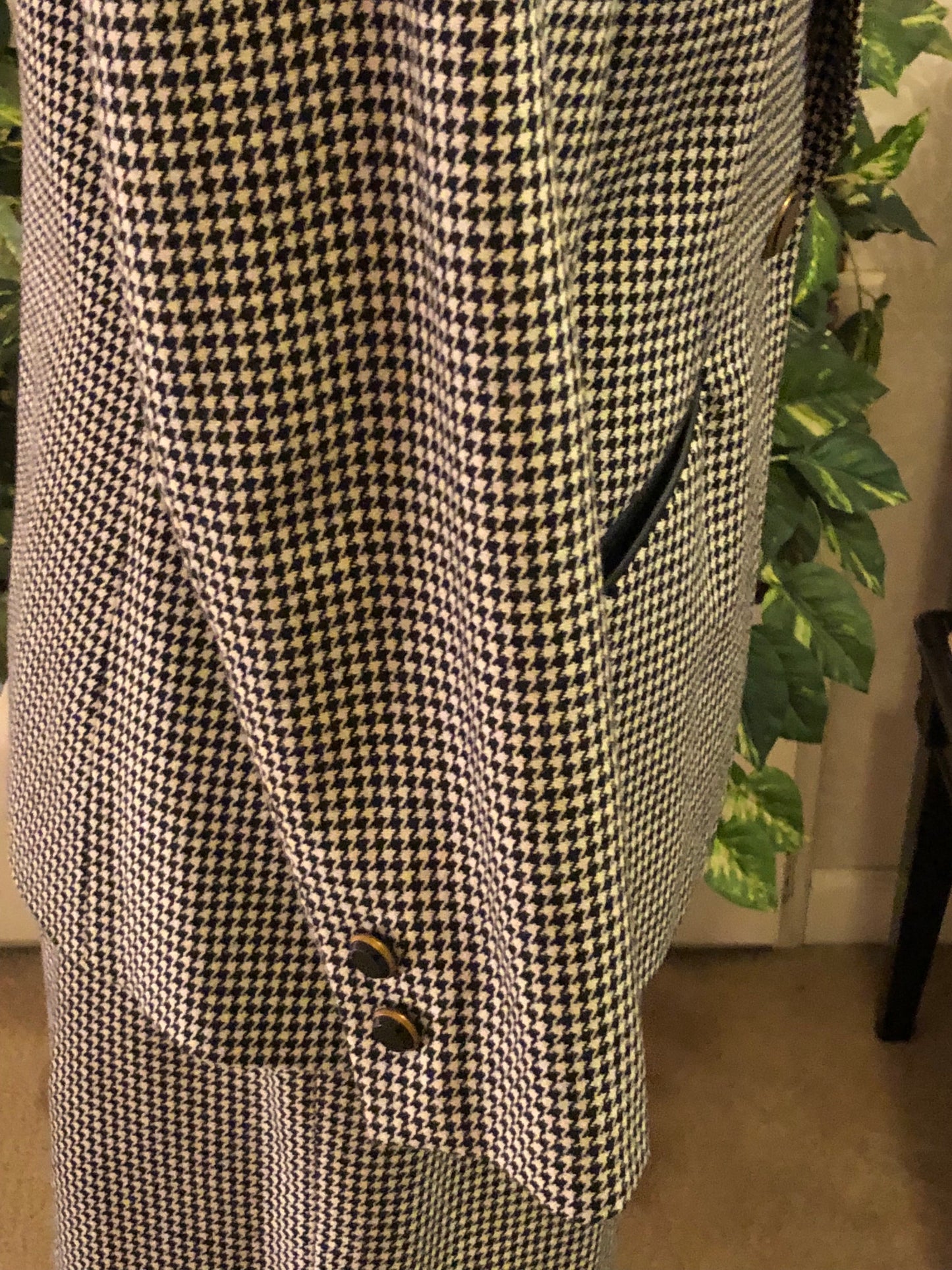Two-Piece Houndstooth Print Kasper for ASL Jacket and Skirt, US Size 6