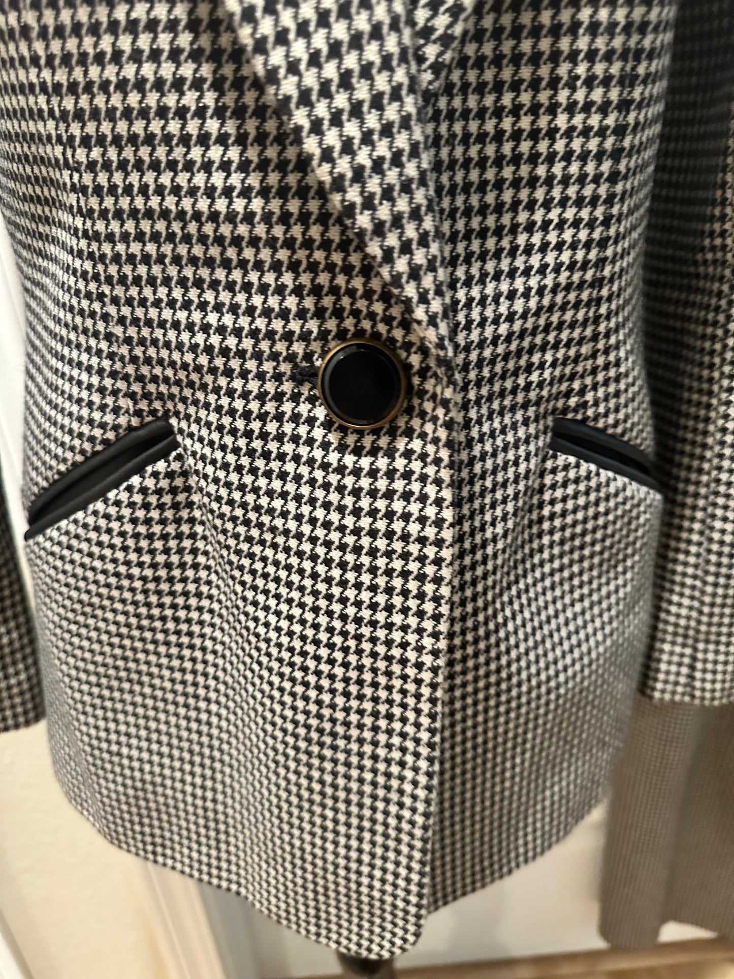 Two-Piece Houndstooth Print Kasper for ASL Jacket and Skirt, US Size 6