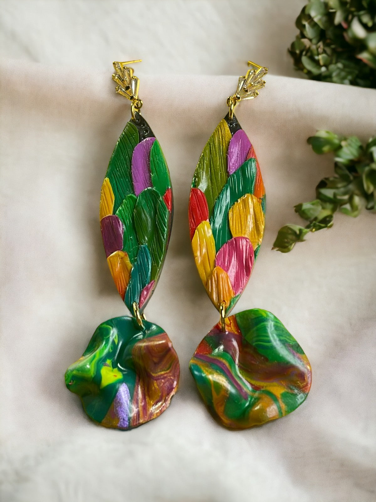 Hand Made Rhinestone Top Peacock Dangled Earrings