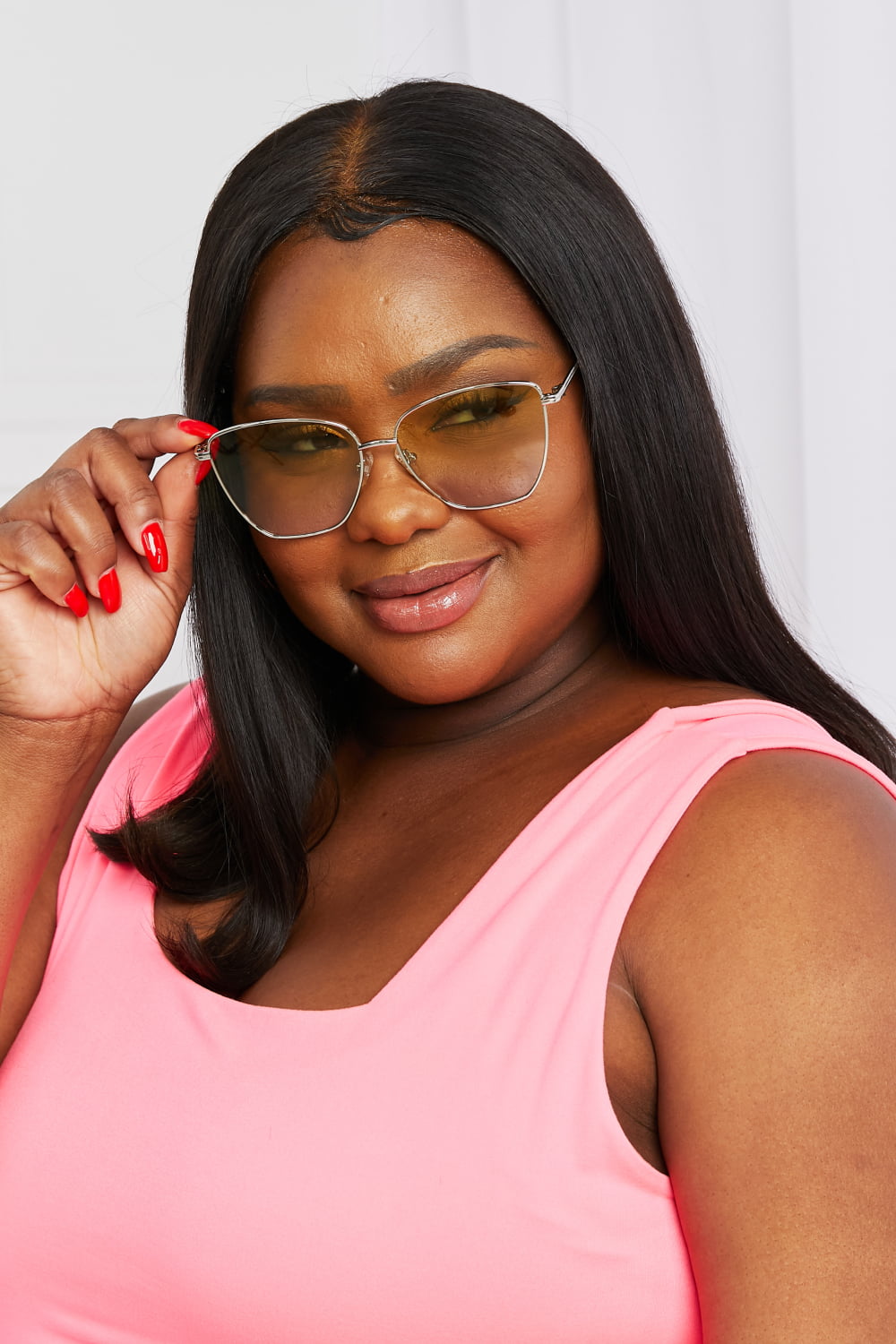 Uylee’s Boutique Metal Frame Full Rim Sunglasses