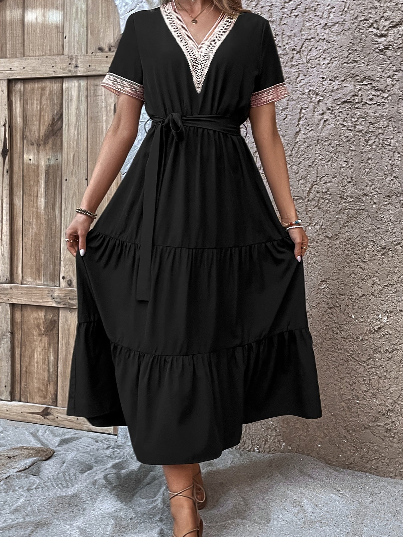 Contrast V-Neck Tie Waist Tiered Dress