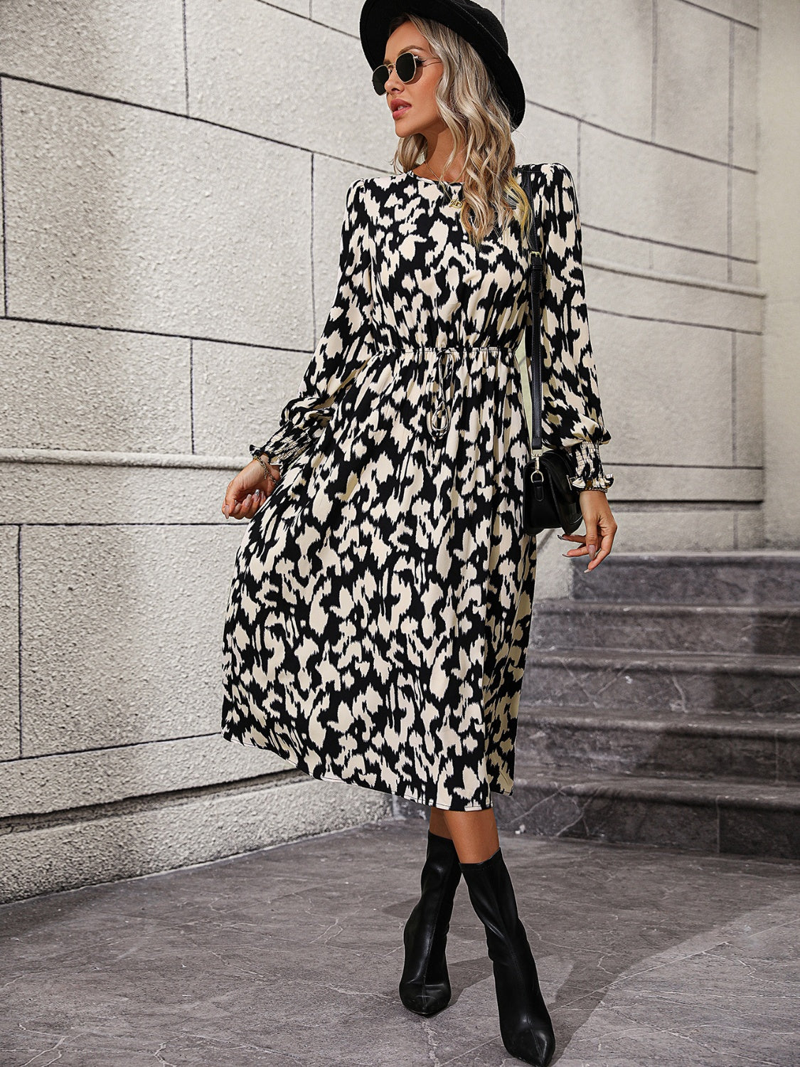 leopard long sleeve midi dress Dolce & Gabbana Leopard Print Long Sleeve Sheath Dress Braun