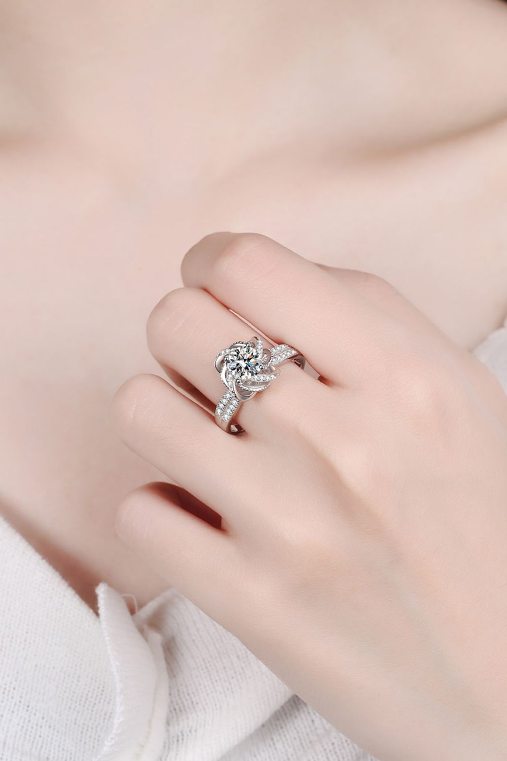 Uylees Boutique 1 Carat Moissanite 925 Sterling Silver Ring