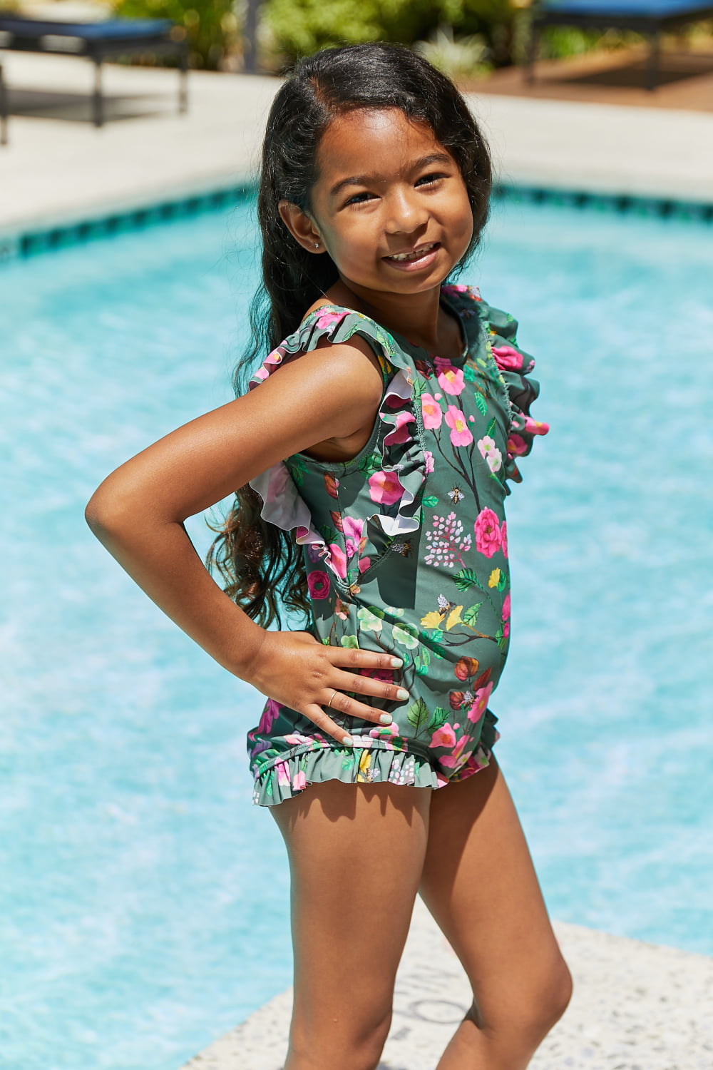 Marina West Swim ブリング・ミー・フラワーズ V ネック ワンピース水着 (セージ)