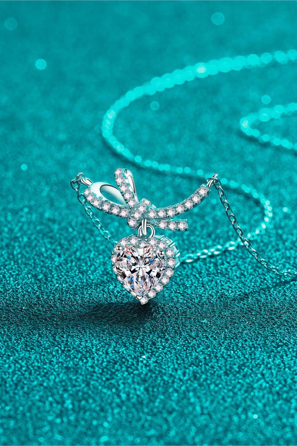 Uylees Boutique 1 Carat Moissanite Heart Pendant Necklace