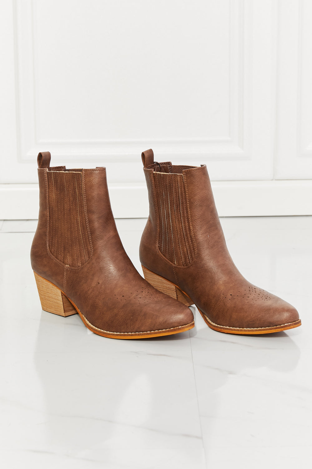 Uylee’s Boutique Love the Journey Stacked Heel Chelsea Boot in Chestnut