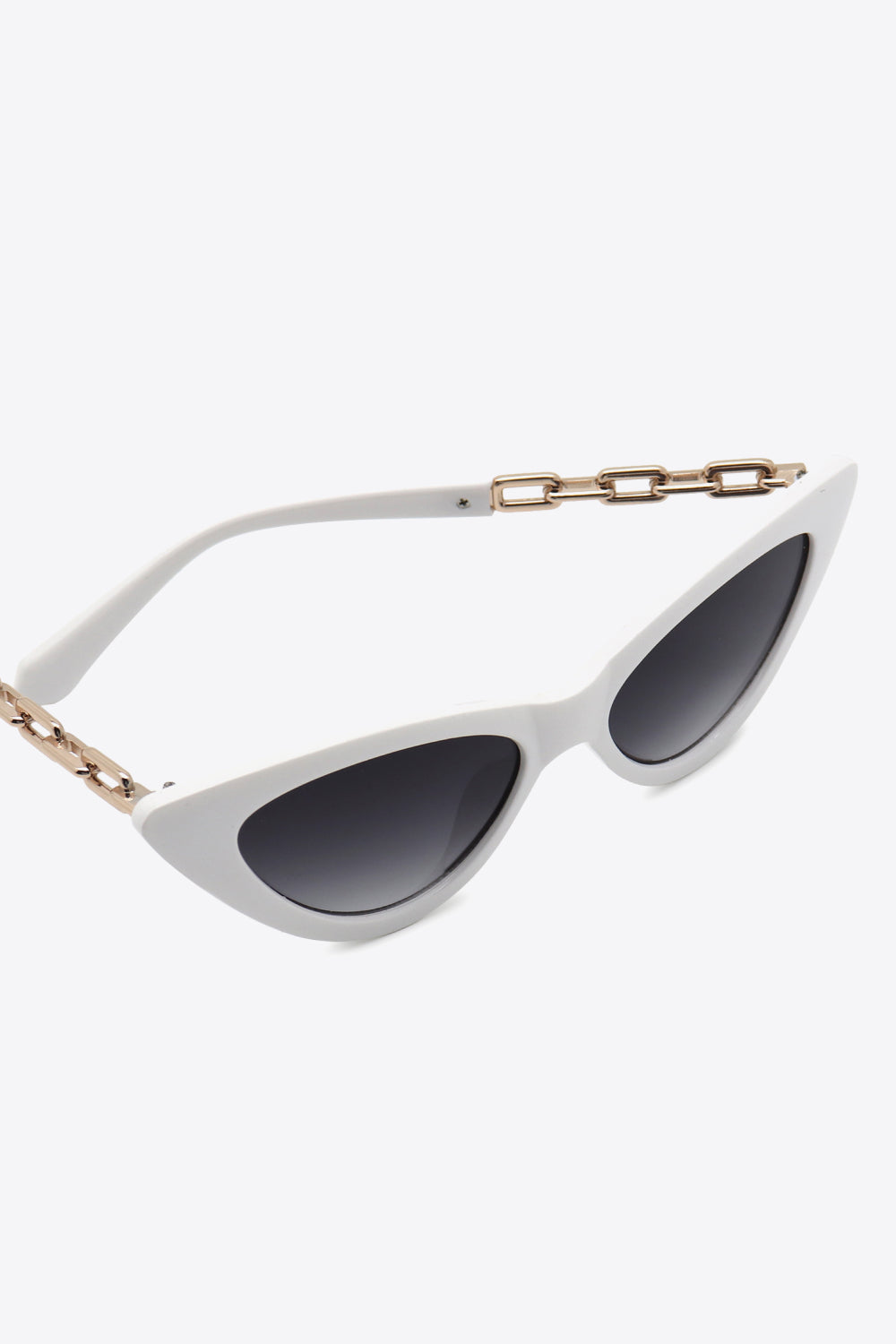 Uylee's Boutique Chain Detail Cat-Eye Sunglasses