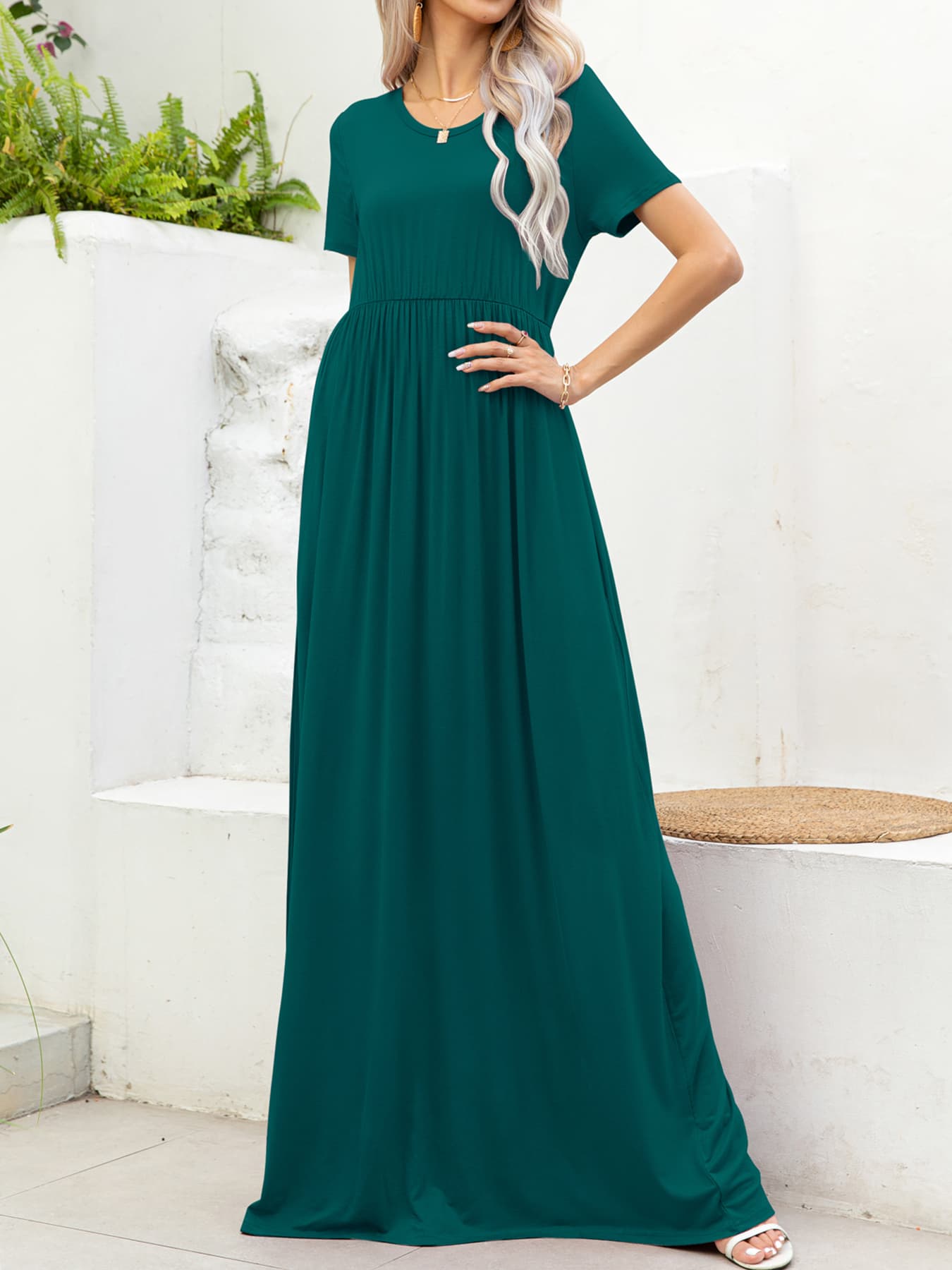 Uylee's Boutique Round Neck Short Sleeve Maxi Dress with Pockets