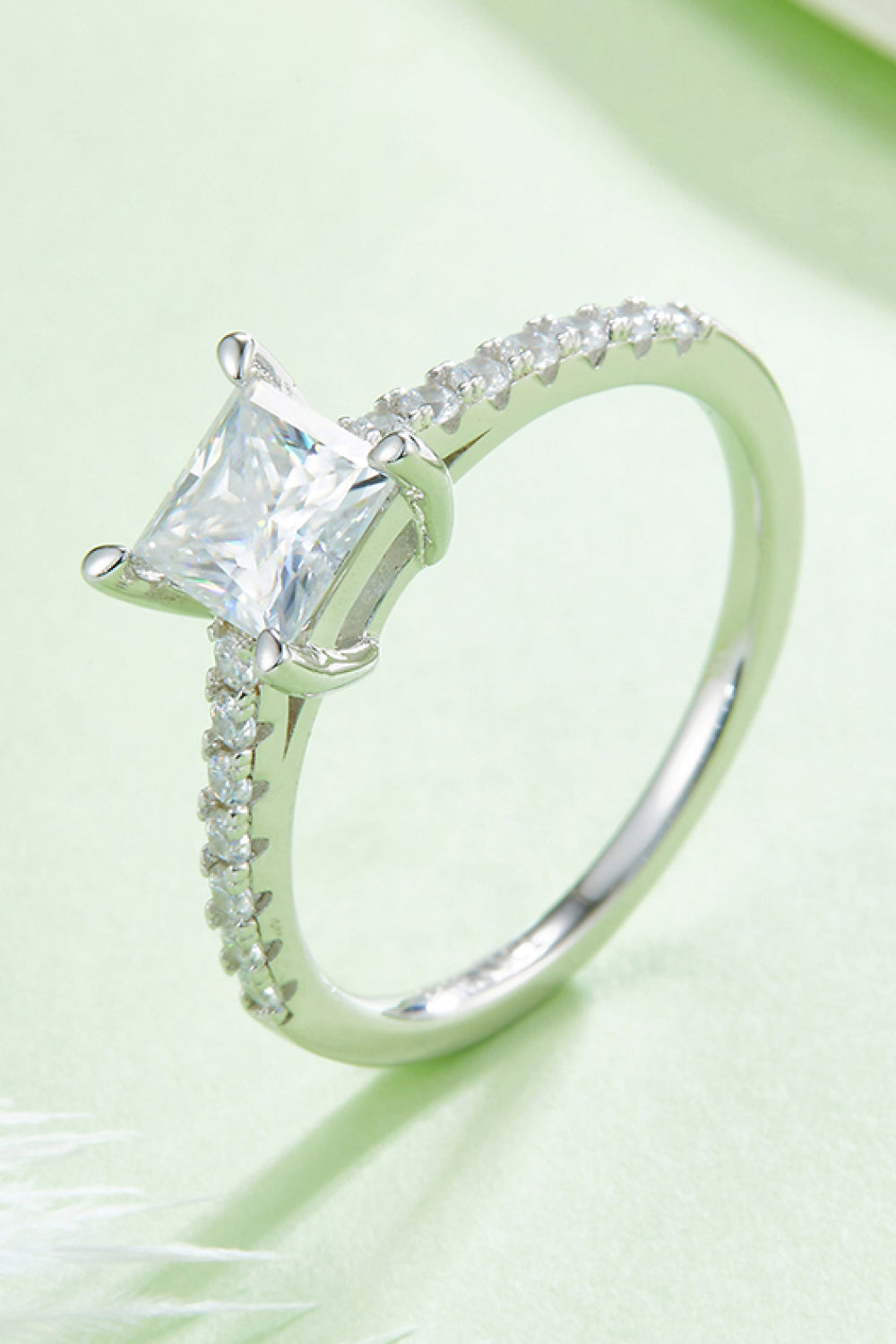 Uylee's Boutique 1.21 Carat Moissanite 925 Sterling Silver Side Stone Ring