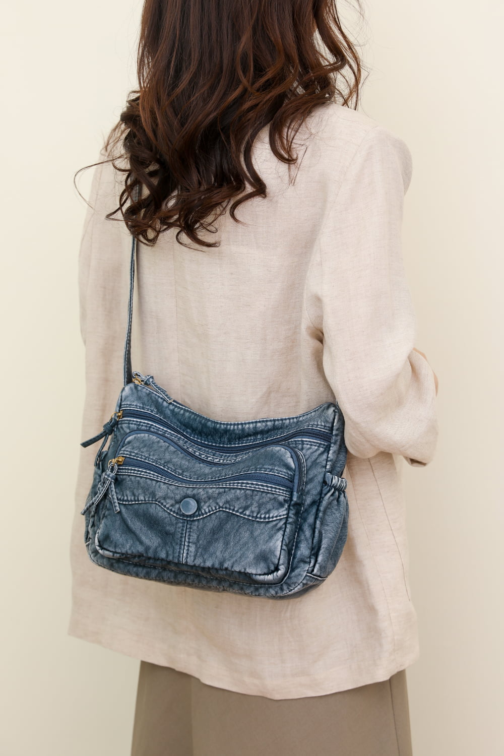 Uylee's Boutique PU レザー クロスボディ バッグ