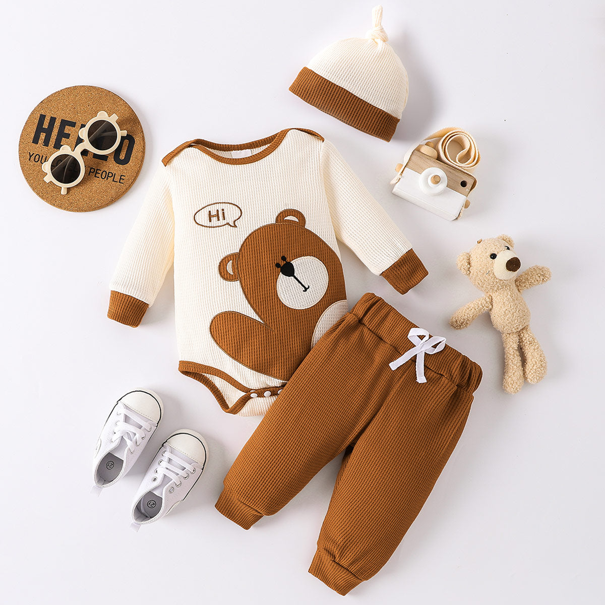 Bear ラウンドネック ボディスーツとジョガー セット