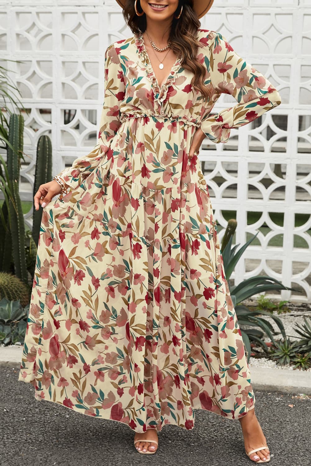 フローラルフリルトリムフラウンススリーブプランジマキシドレス