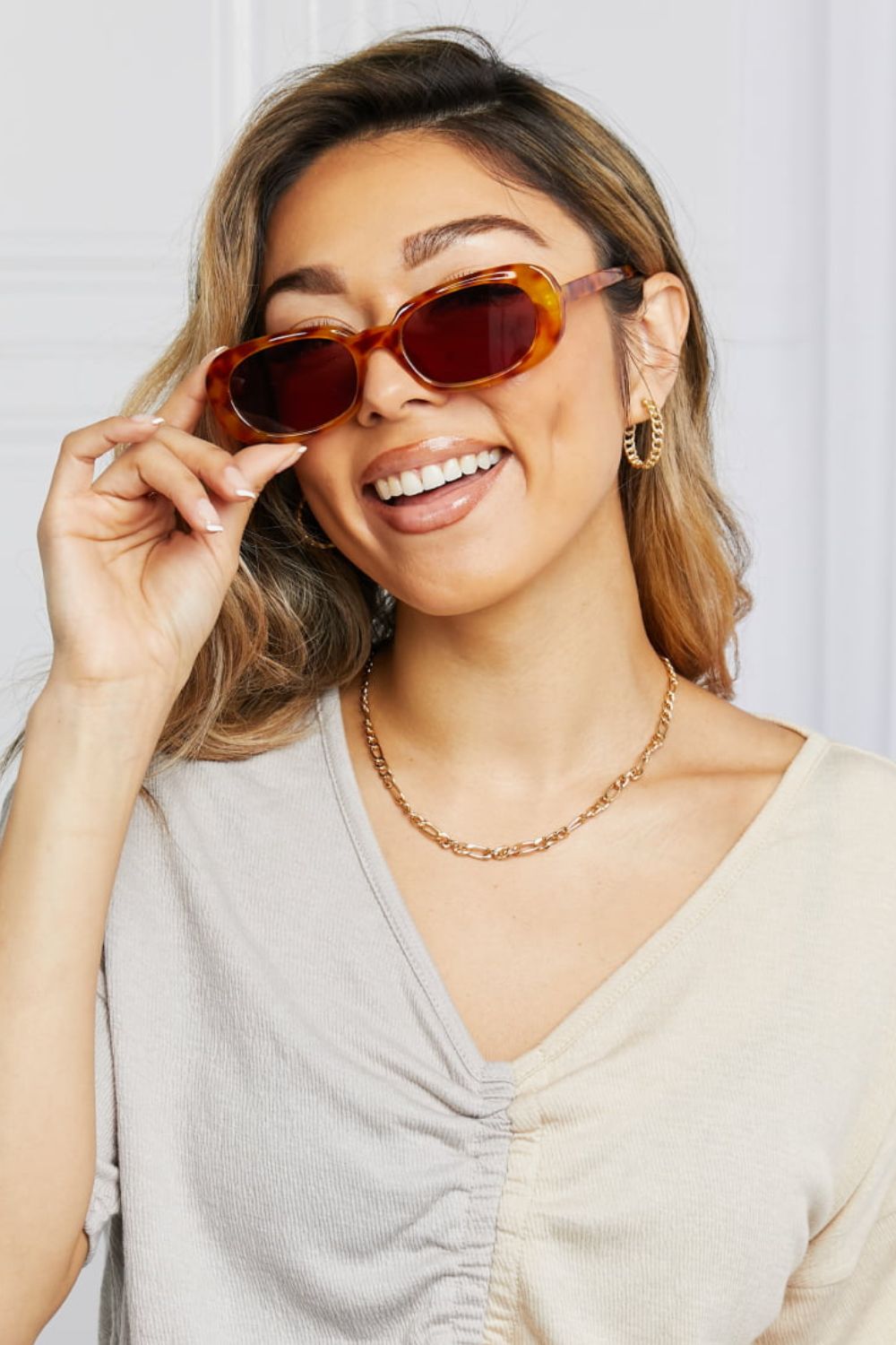 Uylee's Boutique Oval Full Rim Sunglasses