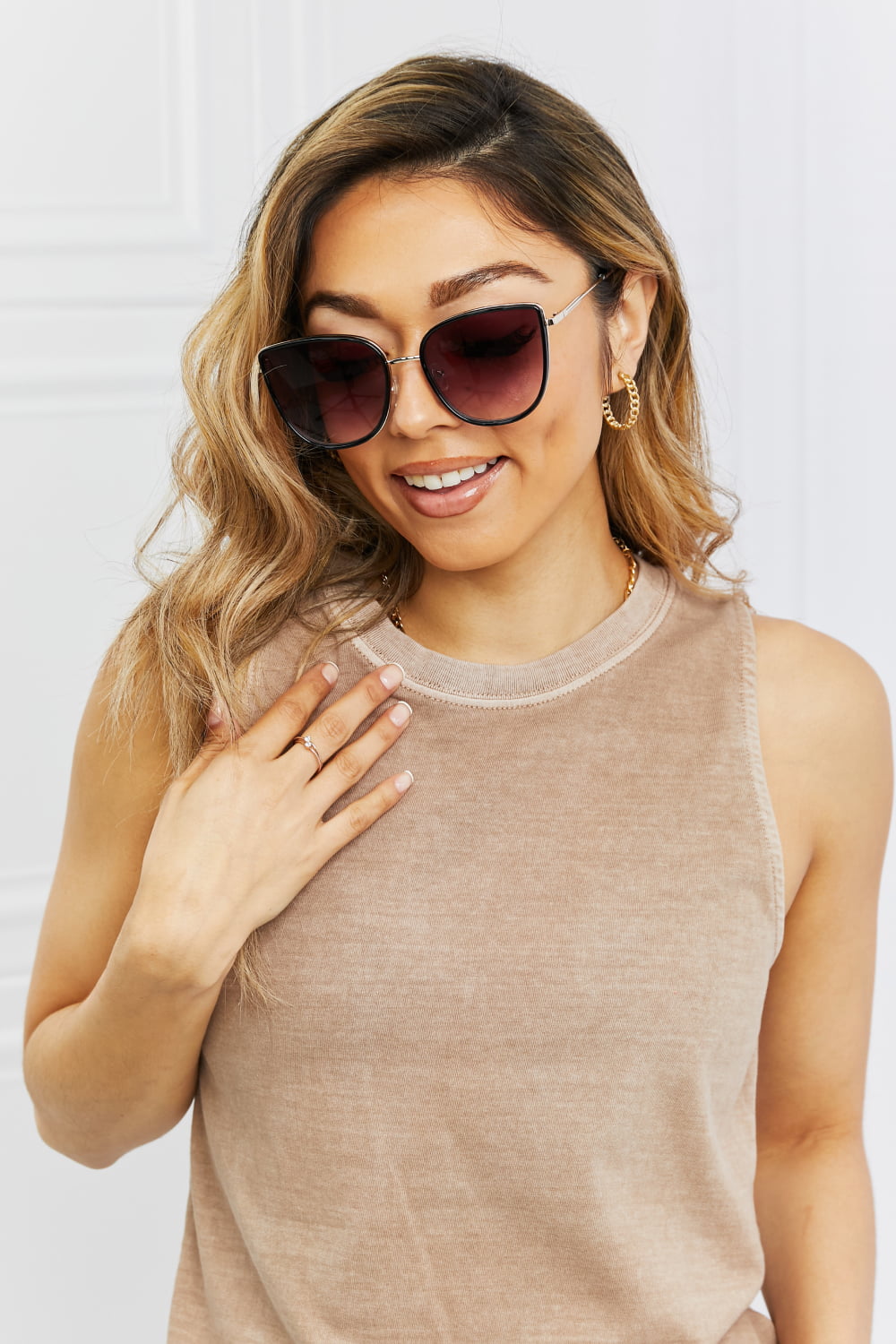 Uylee’s Boutique Full Rim Metal-Plastic Hybrid Frame Sunglasses