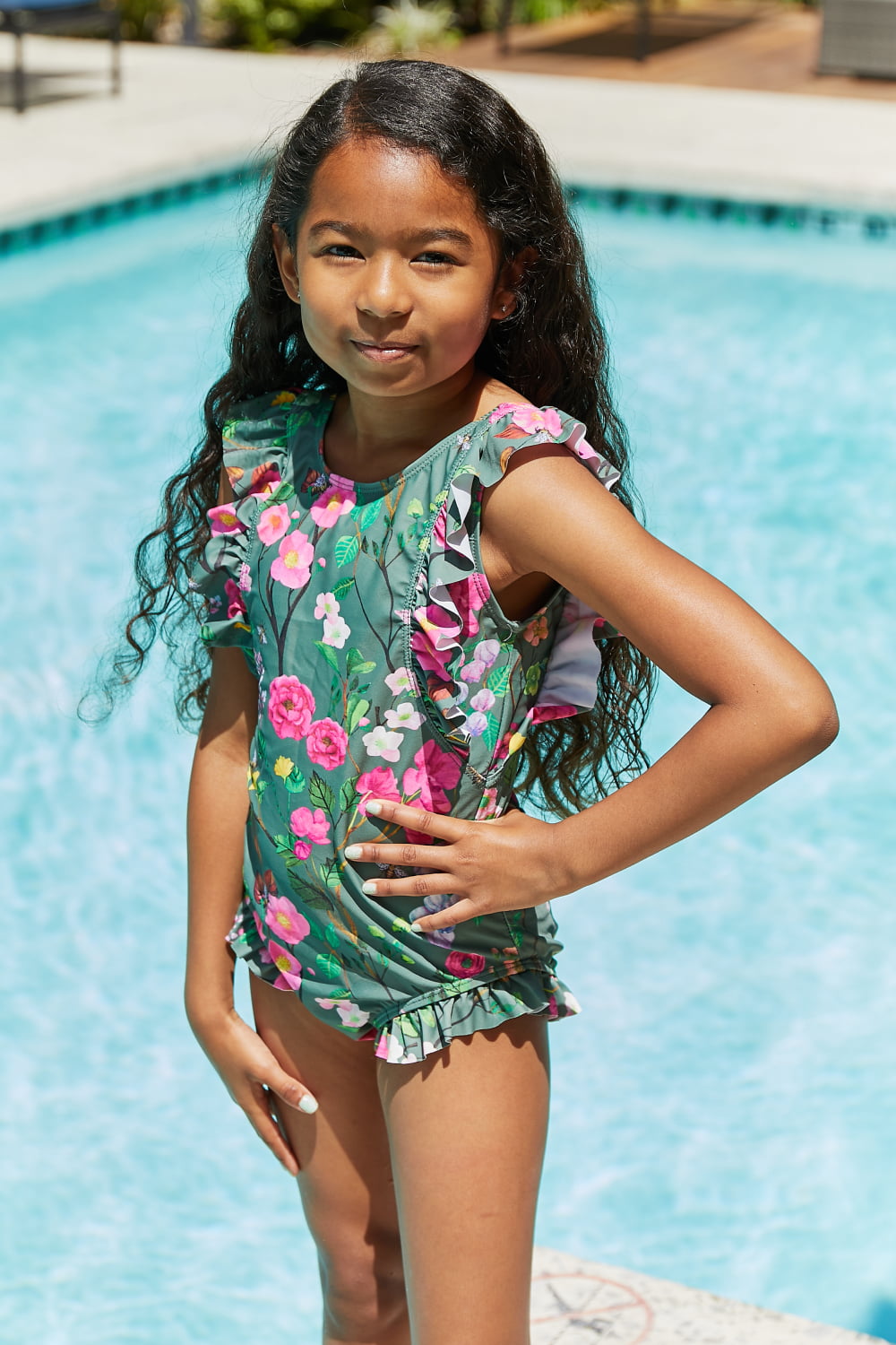 Marina West Swim ブリング・ミー・フラワーズ V ネック ワンピース水着 (セージ)