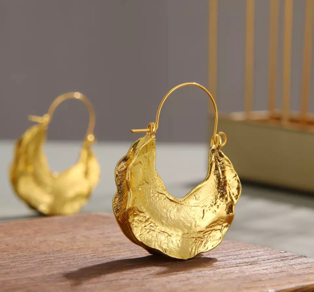Geometric Rounded Dangle Earrings