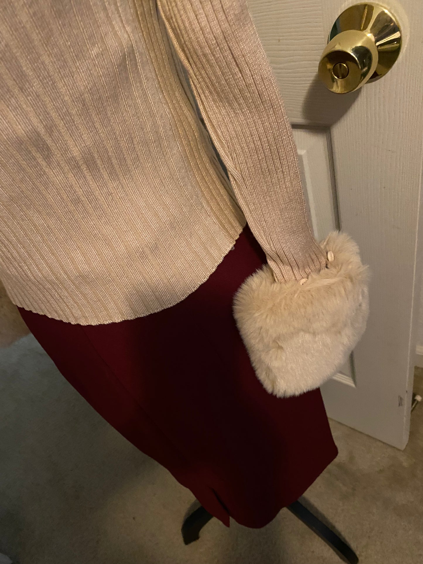 Fashion Fur Collar Acrylic Long Sleeve Outerwear with removable collar & cuffs