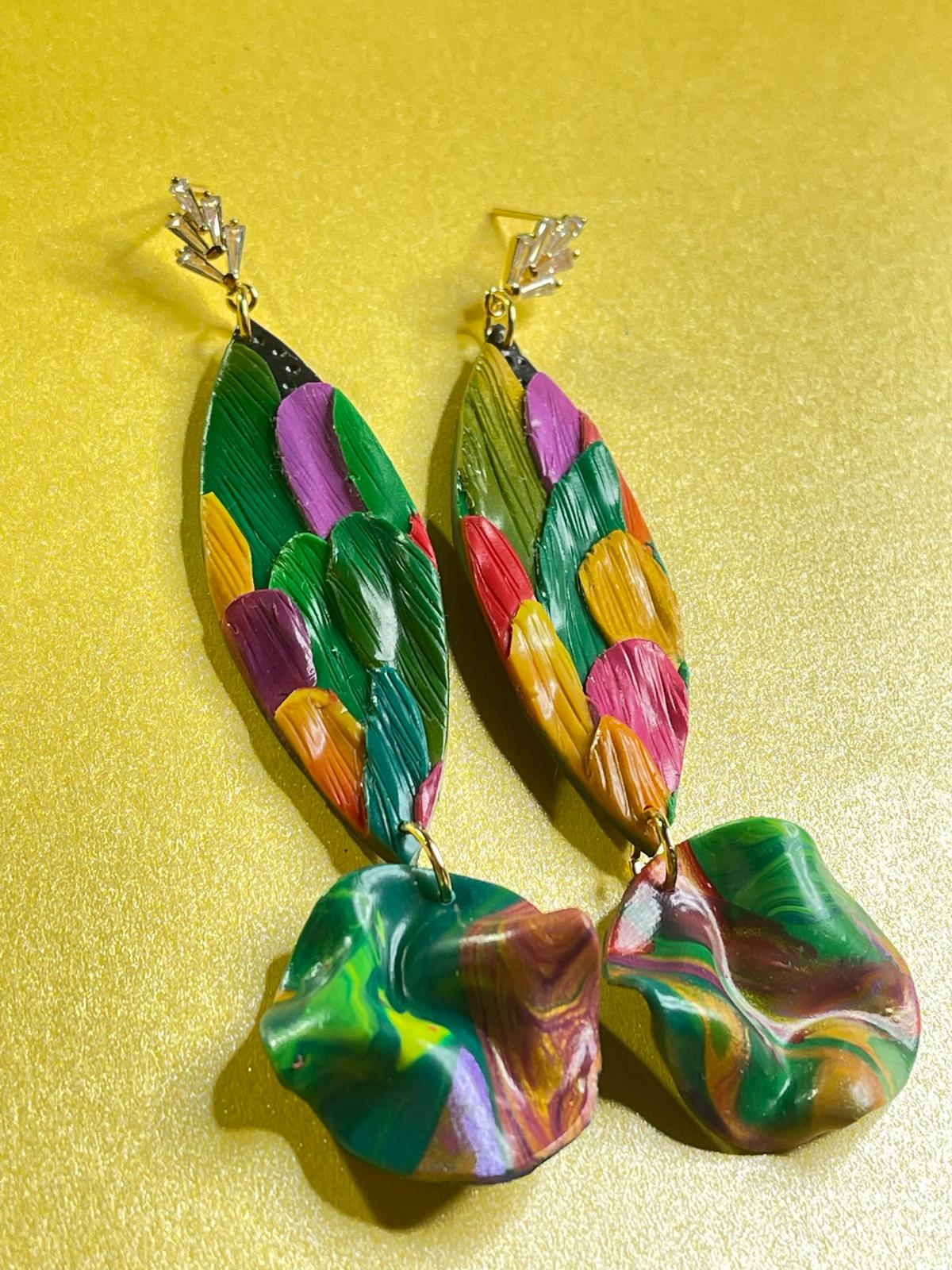 Hand Made Rhinestone Top Peacock Dangled Earrings