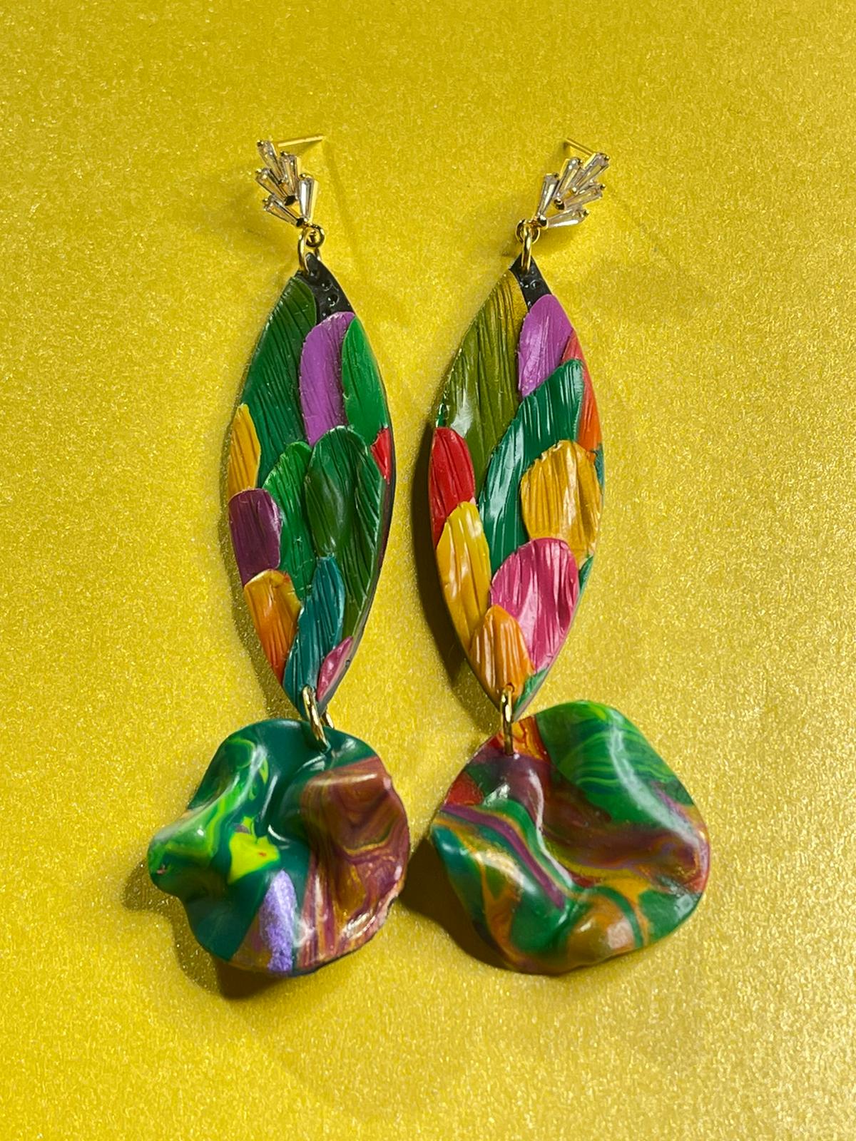 Hand Made Rhinestone Top Peacock Dangled Earrings