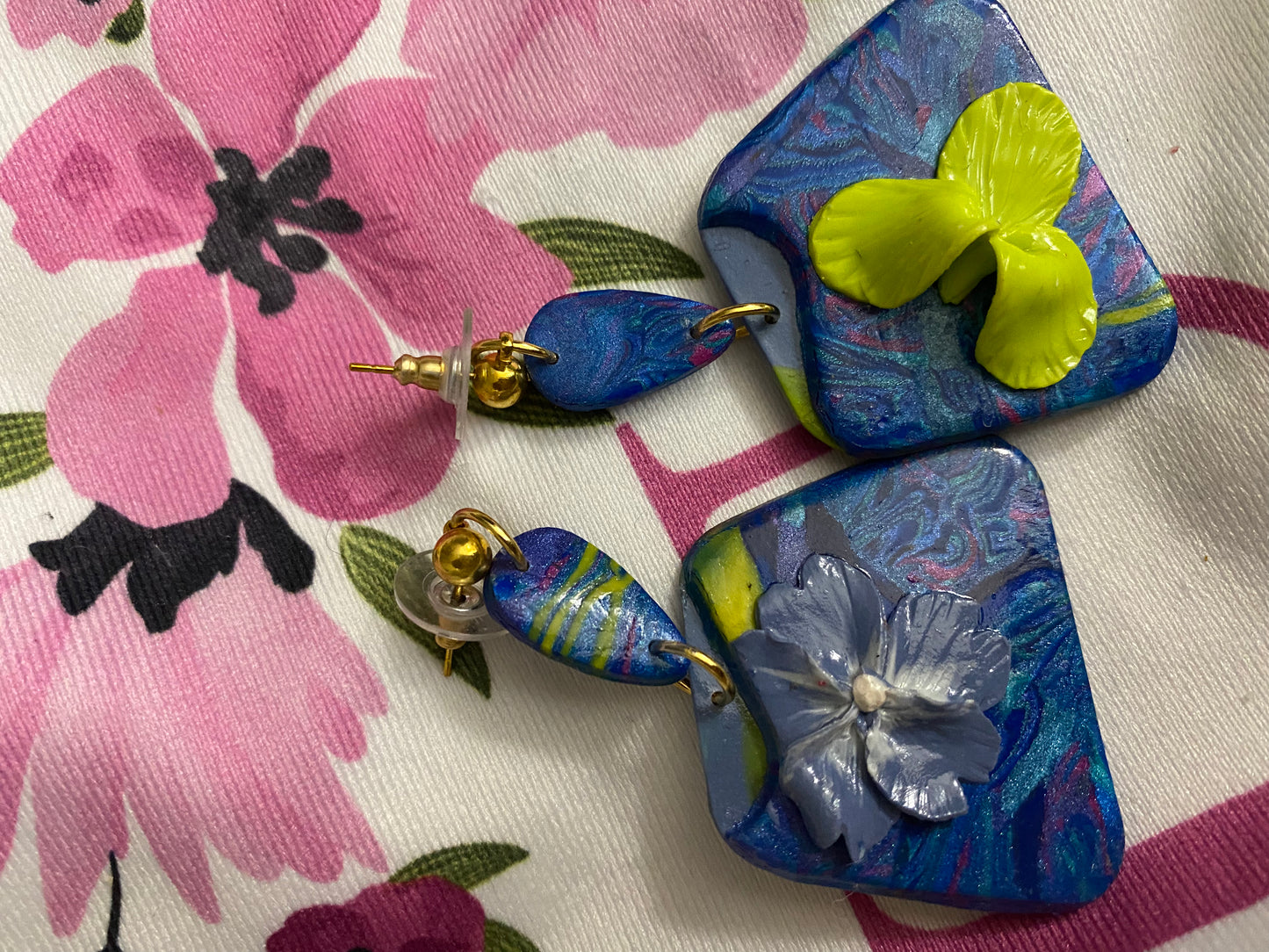 Handmade Floral Box Pierced Dangle Earrings
