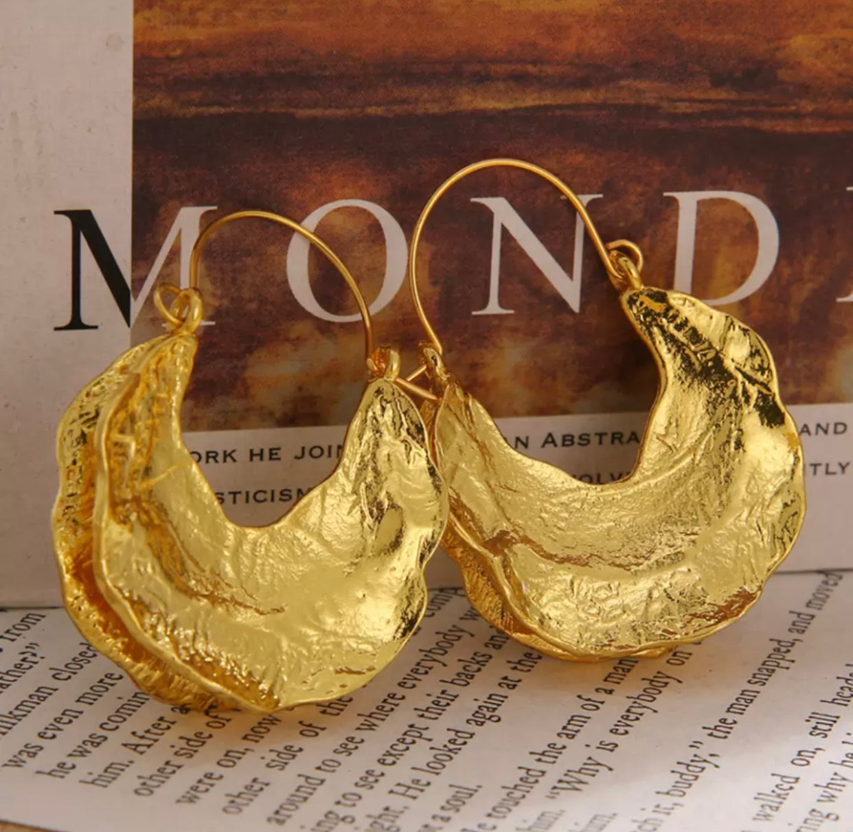 Geometric Rounded Dangle Earrings