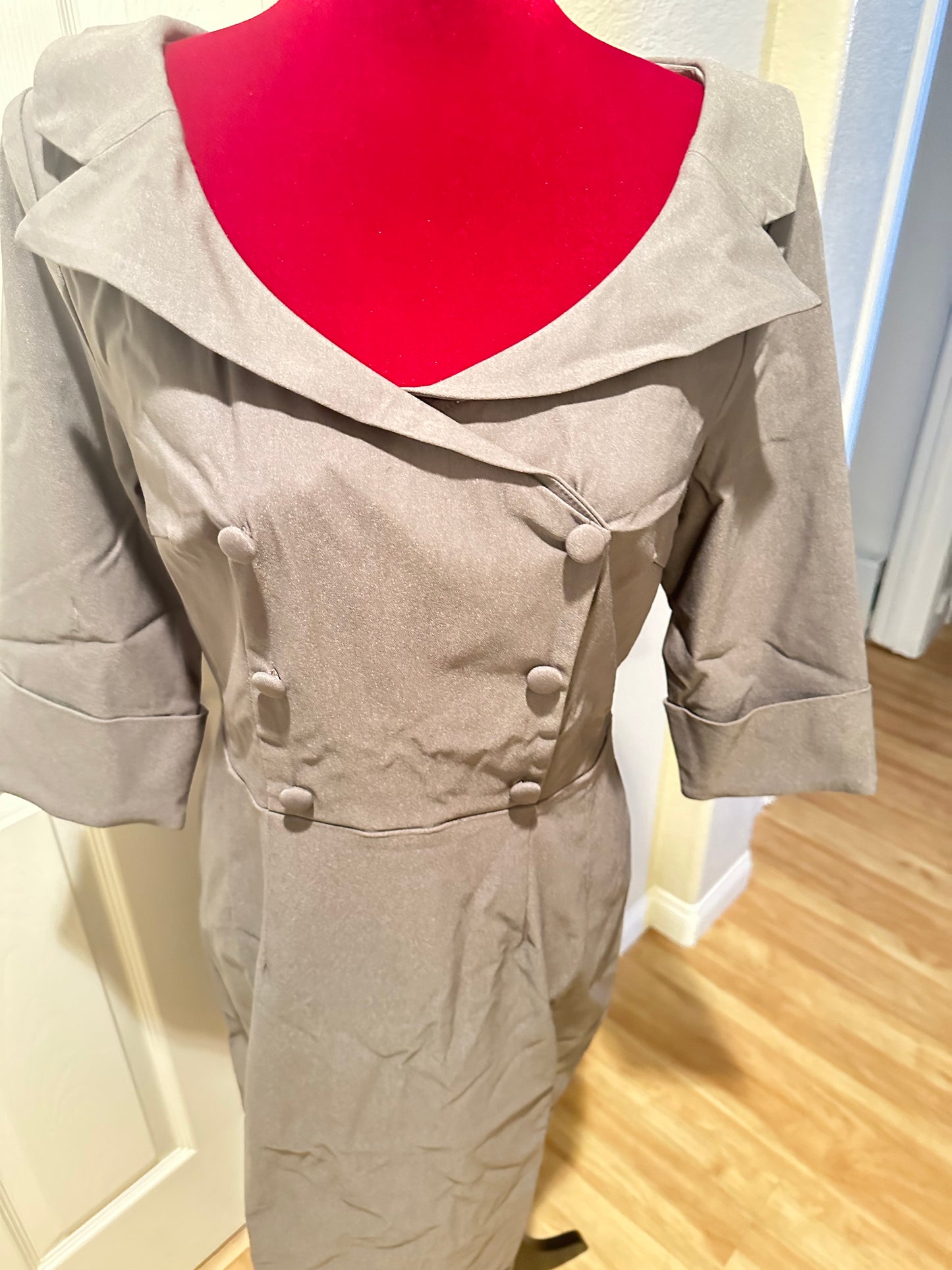 Vintage Inspired Sweetheart Neckline Dress, Gray, Size Large (US 8)