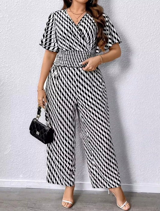 Plus Size Wave Pattern Printed Shirred Wrap Top And Pants Two-Piece Set, 2X (US 16)