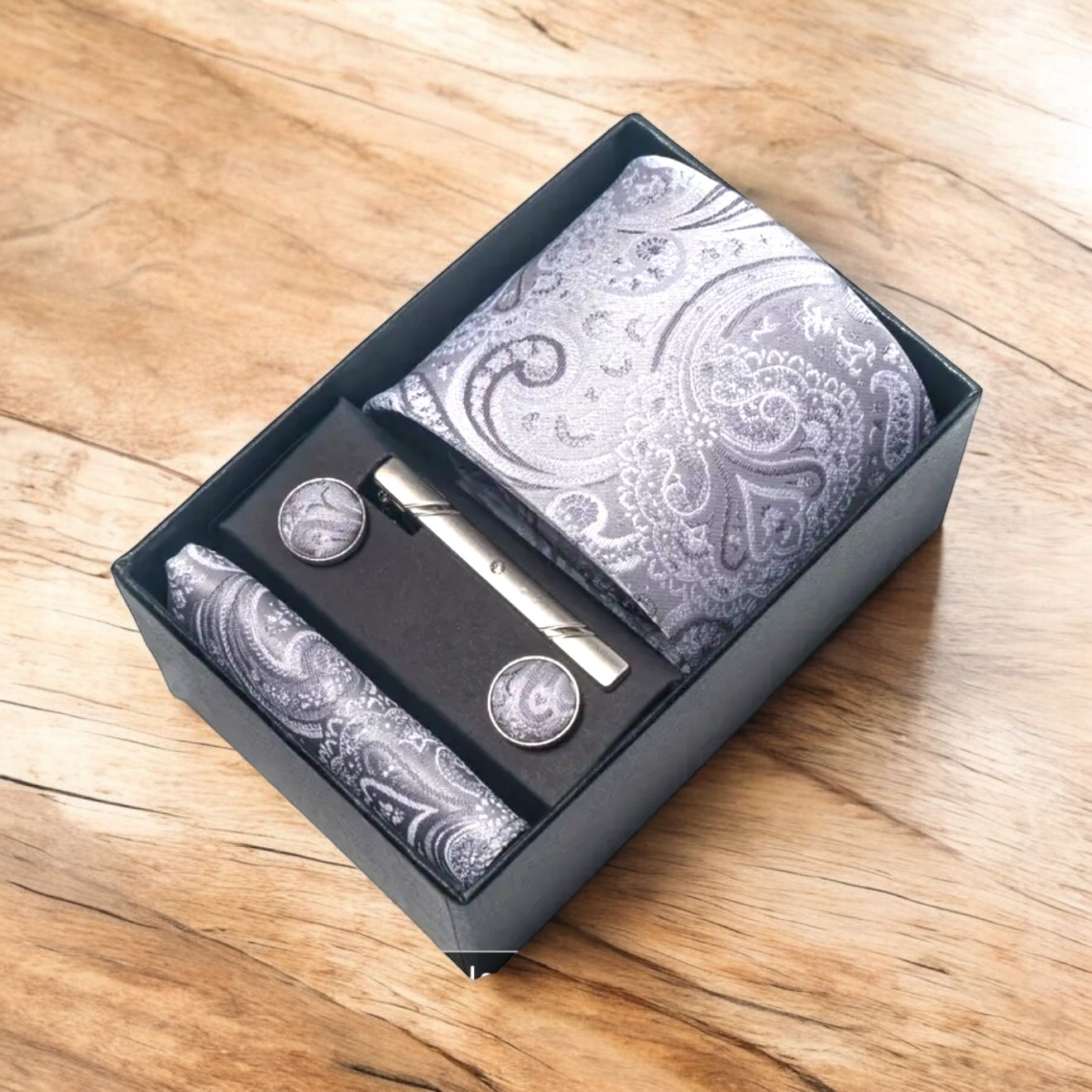 Men’s Silk Coordinated Tie Set w/Box - Silver Paisley (7)