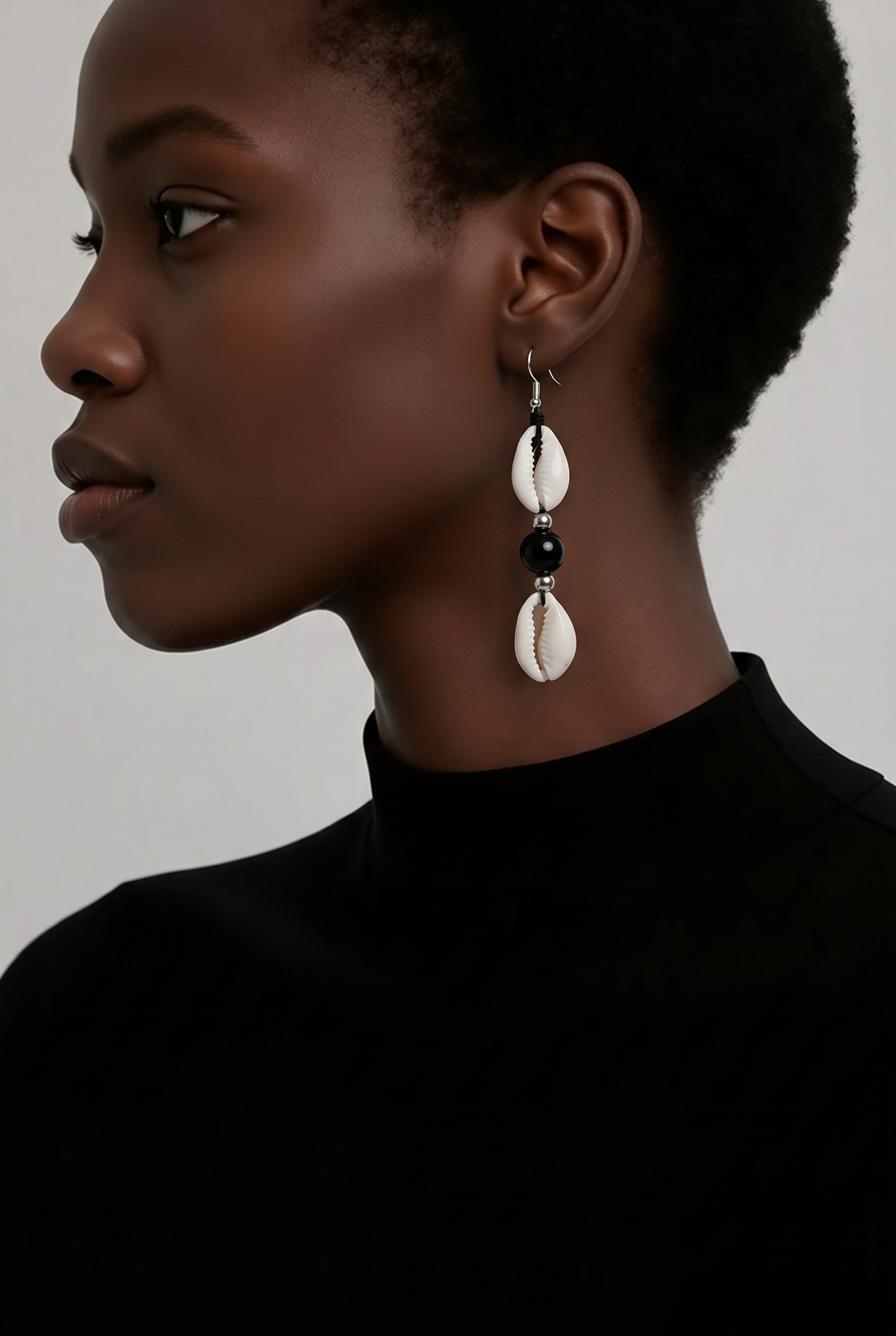 Cowrie Shell Necklace/ Earring Set (black & white)