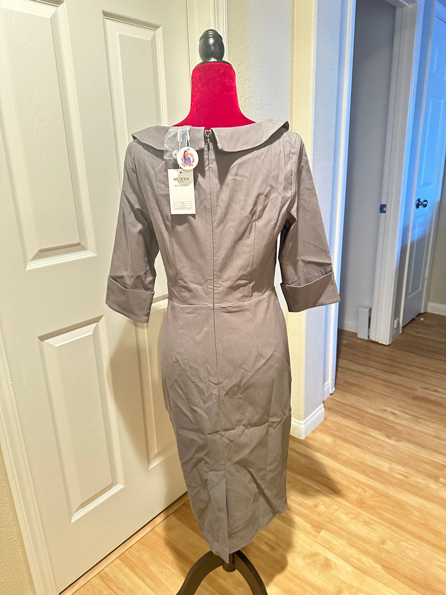 Vintage Inspired Sweetheart Neckline Dress, Gray, Size Large (US 8)