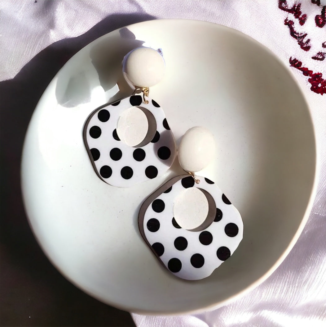 Lovely Black and White Polka Dot