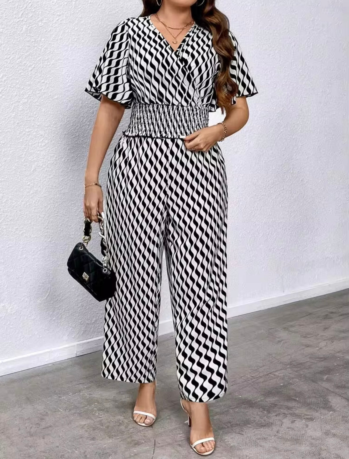 Plus Size Wave Pattern Printed Shirred Wrap Top And Pants Two-Piece Set, 2X (US 16)