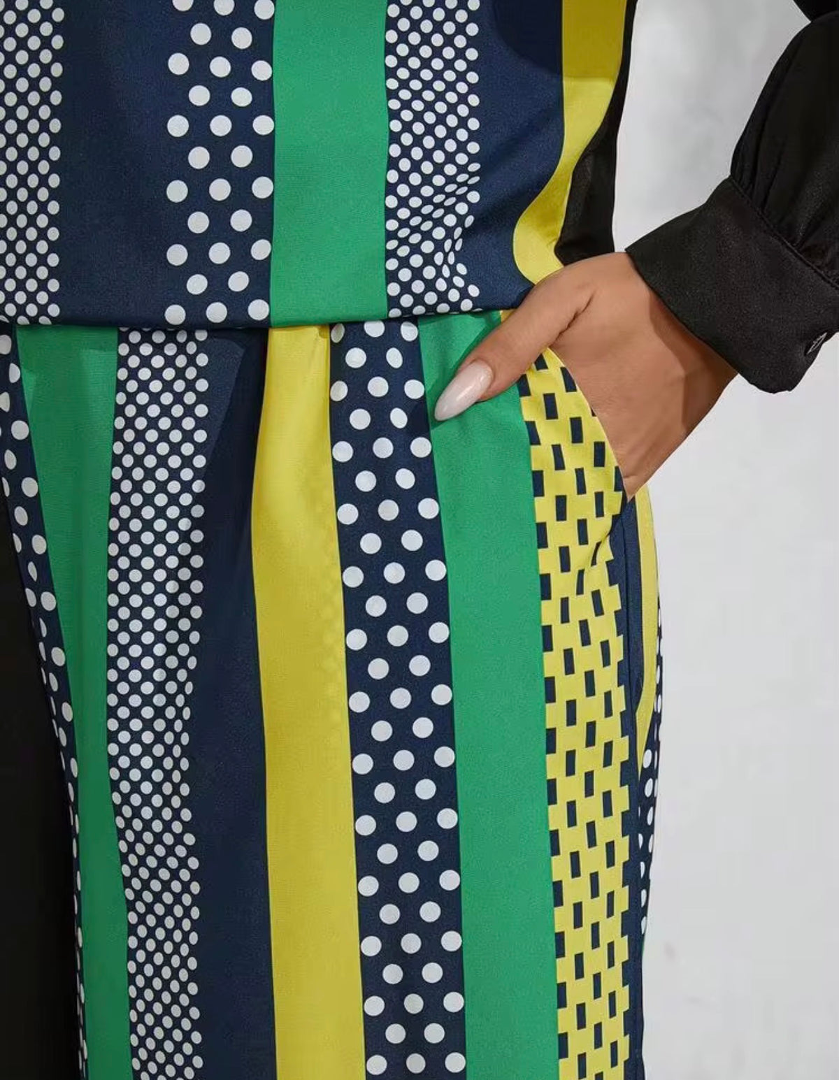 Beautiful “Gently Used” Two Piece Button Blouse Pants Set