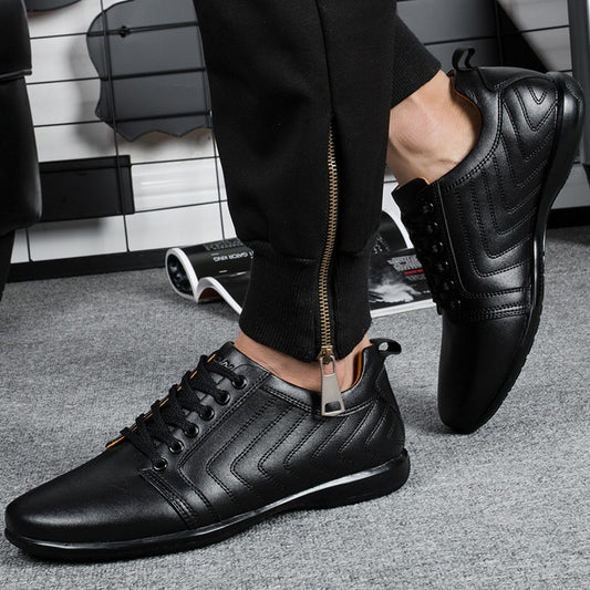 Nuevos zapatos clásicos de estilo casual para hombre con cordones