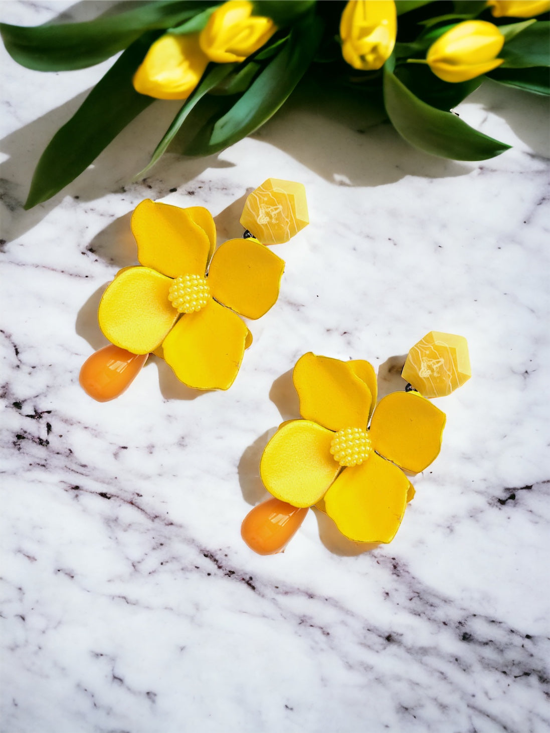 Bloosm Flower and Teardrop Resin Dangle Earrings