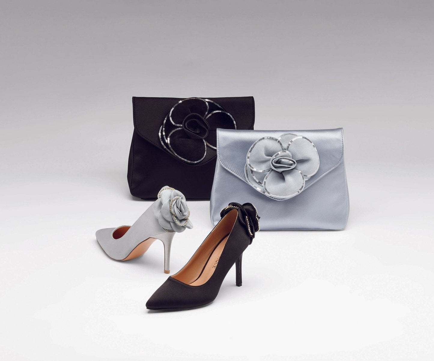 Va-Va-Bloom Pump by EY Boutique