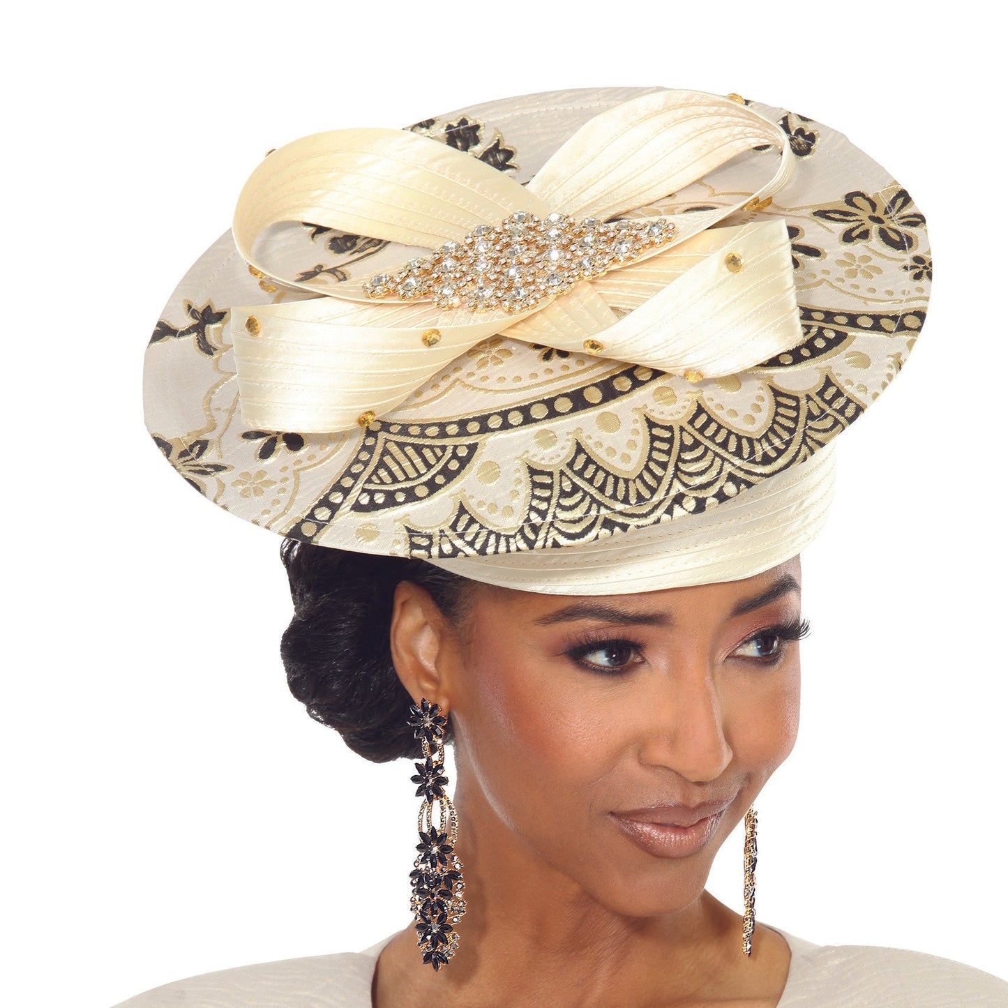 Queen’s Court Hat by Lisa Rene