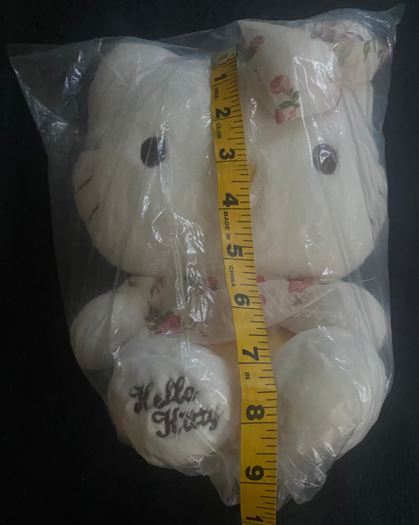 Adorable Kawaii Sanrio Hello Kitty Plush Doll - Stuffed Toy
