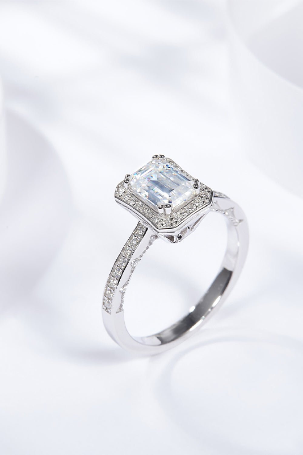 1 Carat Moissanite 925 Sterling Silver Halo Ring - Uylee's Boutique