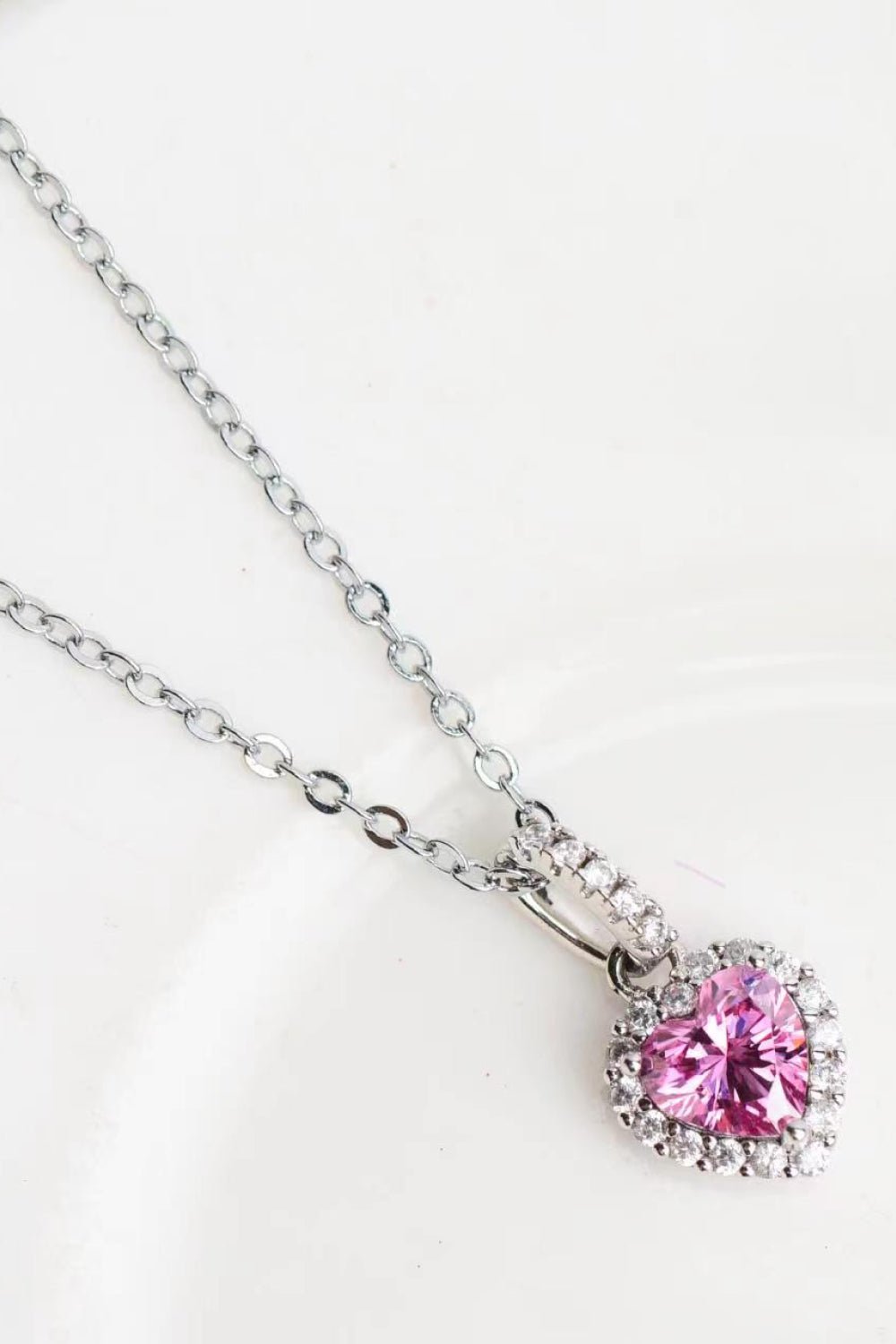 1 Carat Moissanite Heart Pendant Necklace - Uylee's Boutique