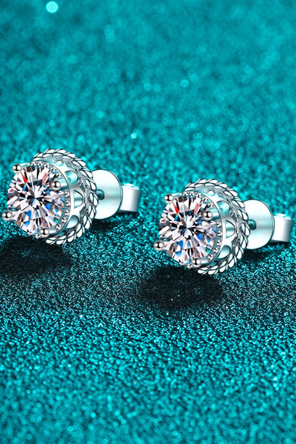 1 Carat Moissanite Rhodium-Plated Round Stud Earrings - Uylee's Boutique