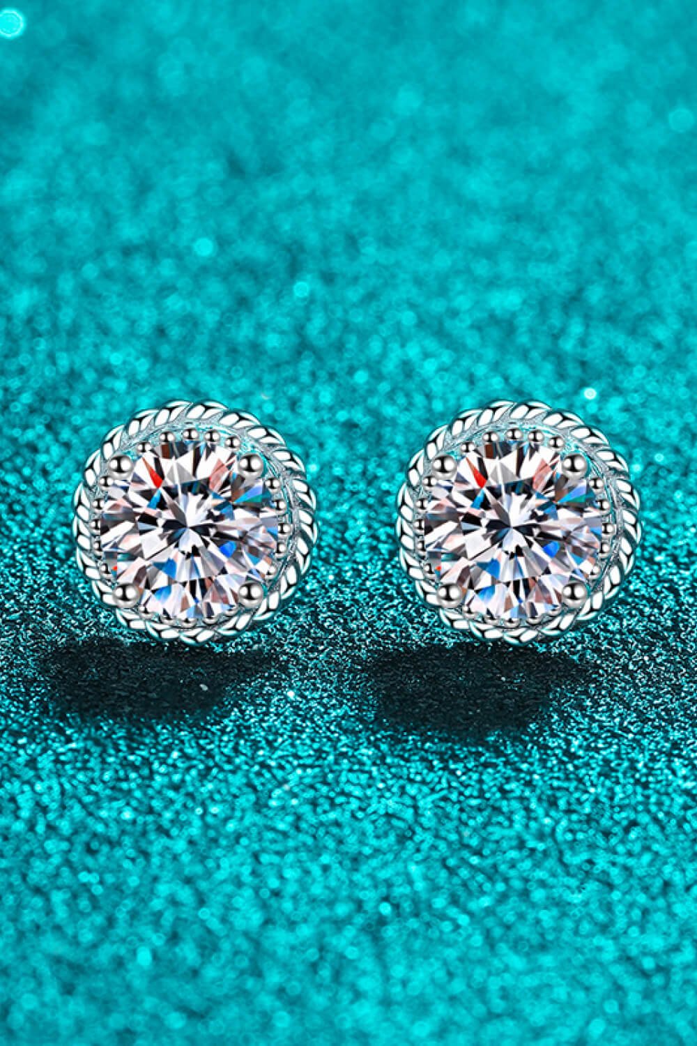 1 Carat Moissanite Rhodium-Plated Round Stud Earrings - Uylee's Boutique