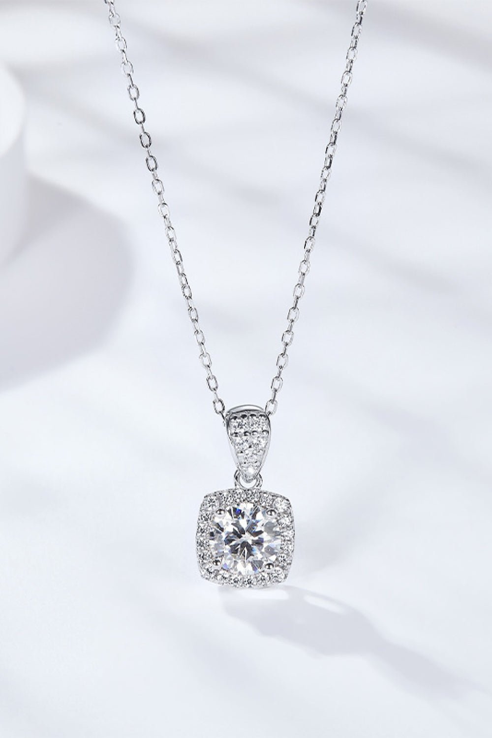 1 Carat Moissanite Square Pendant Necklace - Uylee's Boutique