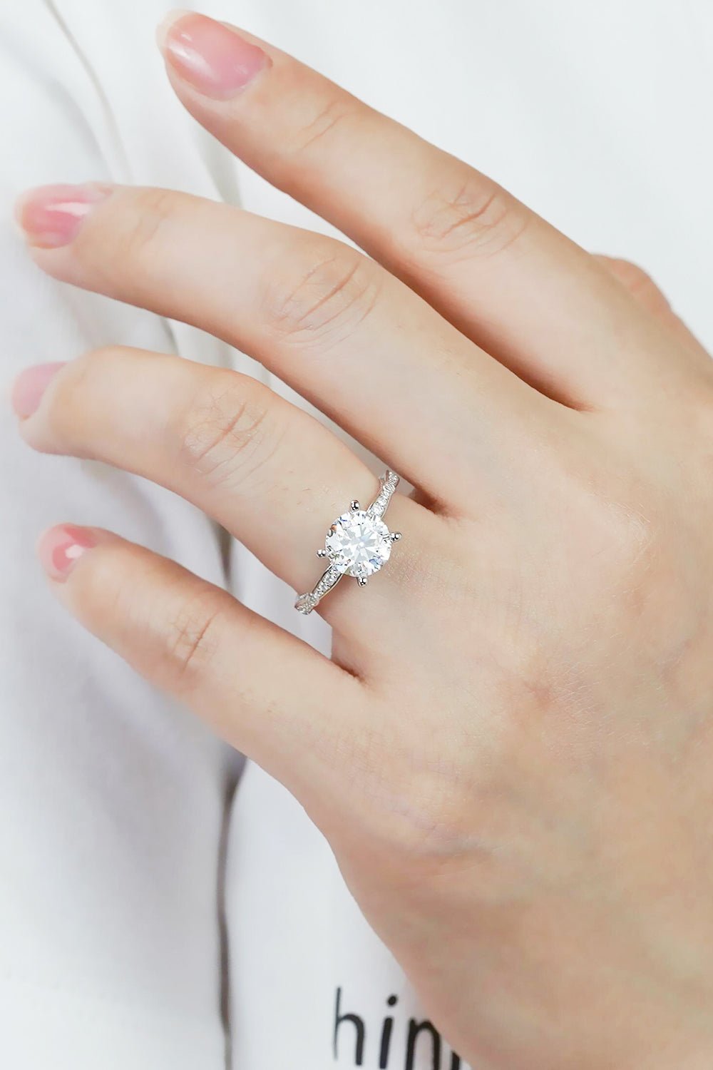 1.5 Carat Moissanite Side Stone Ring - Uylee's Boutique
