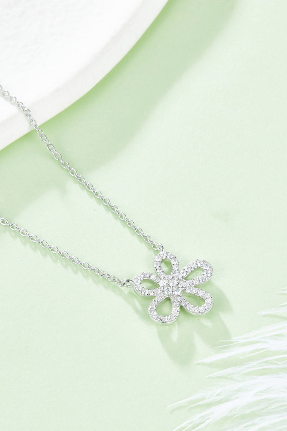 Uylees Boutique Moissanite Flower Pendant 925 Sterling Silver Necklace