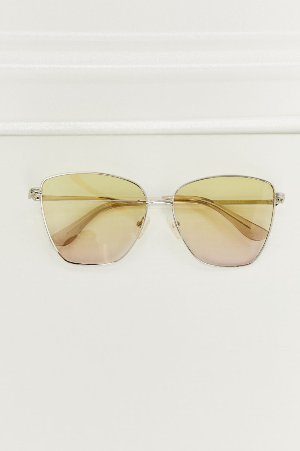 Uylee’s Boutique Metal Frame Full Rim Sunglasses