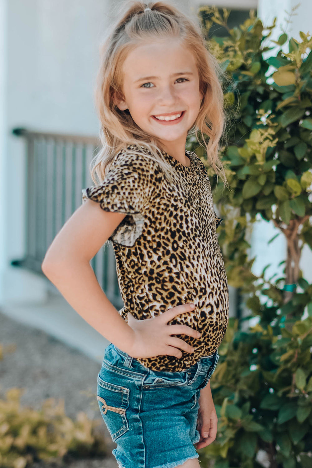 Uylee’s Boutique Girls Leopard Short Flounce Sleeve Tee (Mommy and Me Top)
